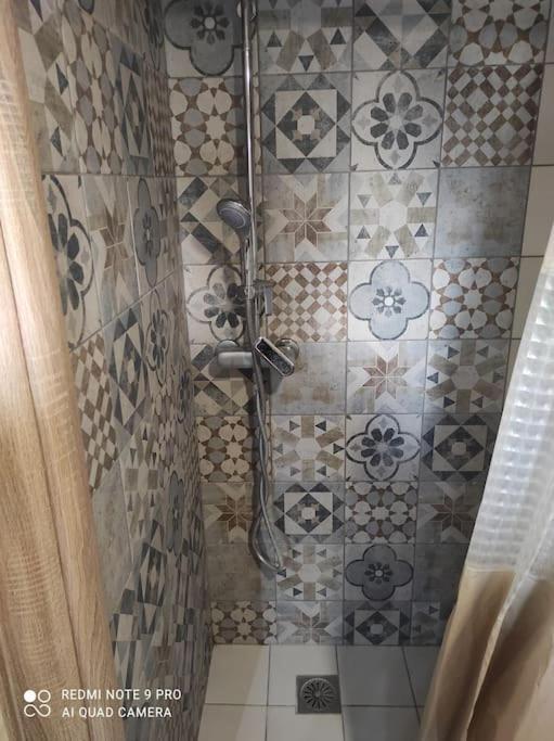דירות סלוניקי Σοφίτα Καλλύνω מראה חיצוני תמונה